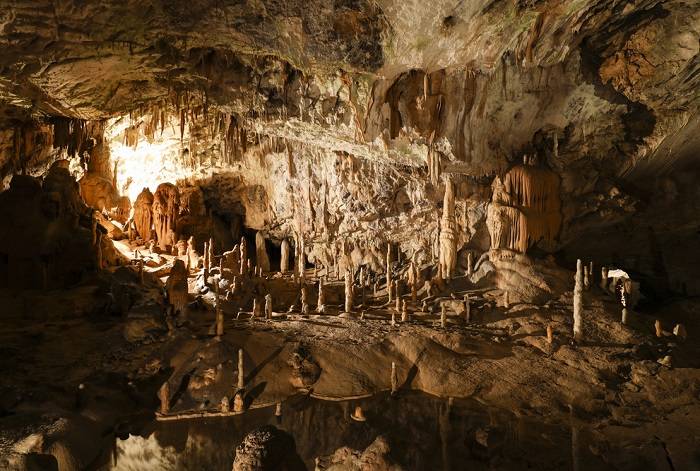 slovenie-mooie-bezienswaardigheden-grotten-tips