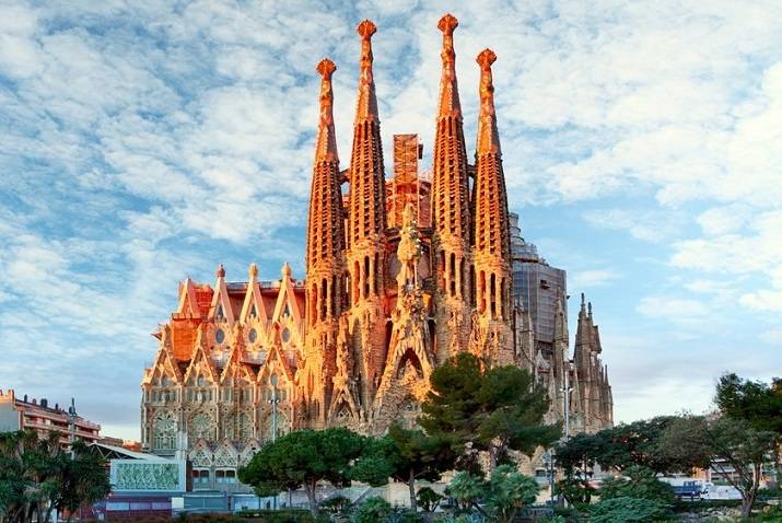 barcelona-sagrada-familia-info