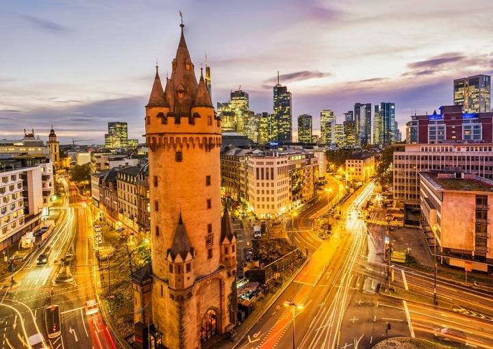 frankfurt-eschenheim-toren-zien