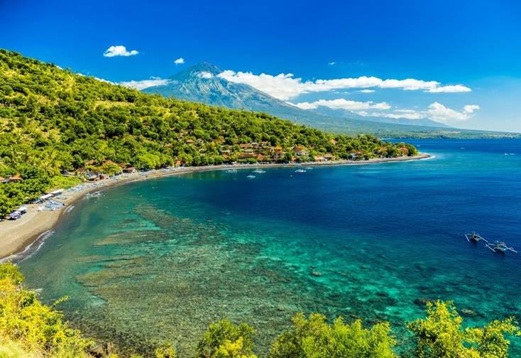 amed-strand-bali