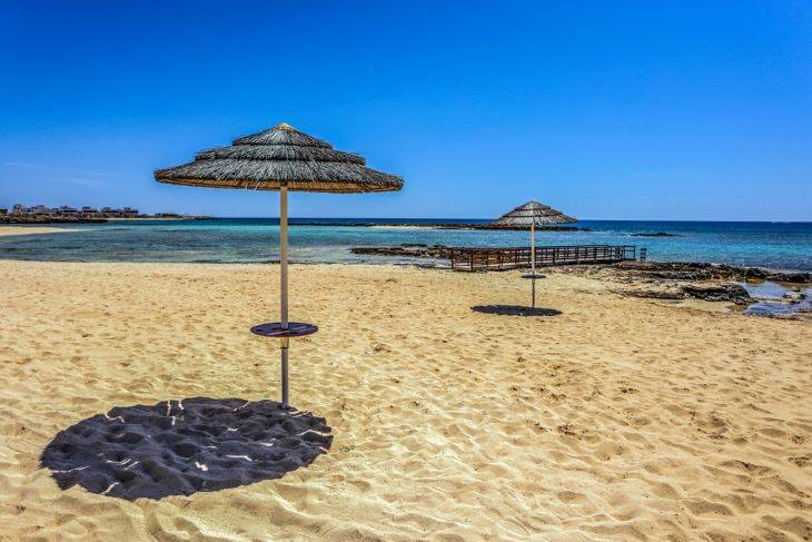 rustig-strand-kinderen-cyprus